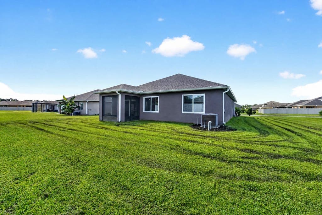 Real estate photo of 211 Guinevere Dr SW, Palm Bay, FL